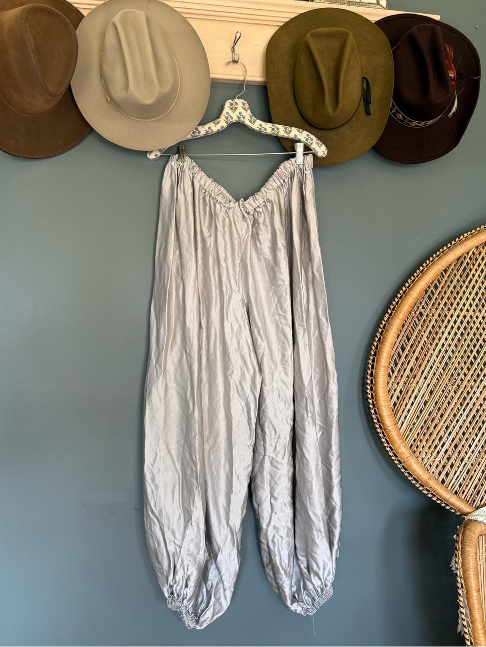 L. Rose Designs Silver Satin harem balloon pants sz XL
